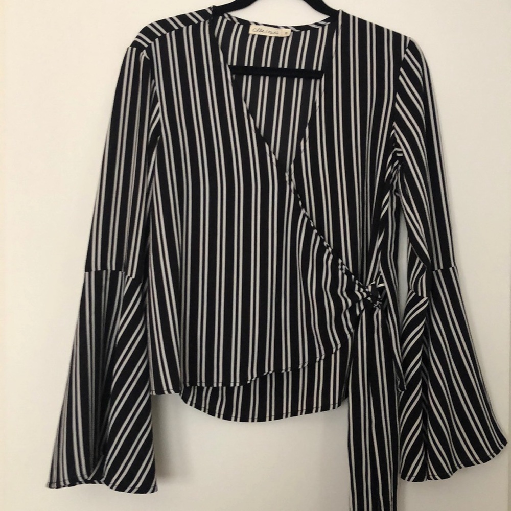 Chloe & Katie Wrap Front Top| Sz M